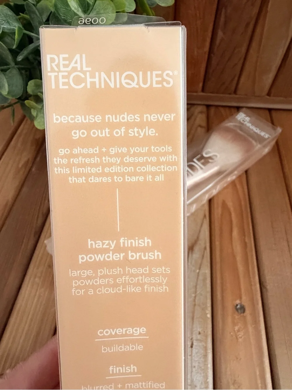 Real Techniques New Nudes Powder Brush - Beige